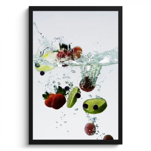 Fruchtsinfonie in Wasser