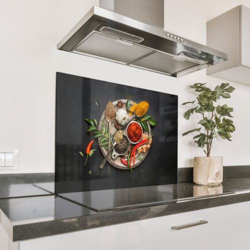 Kräutermosaik auf dunkler Leinwand