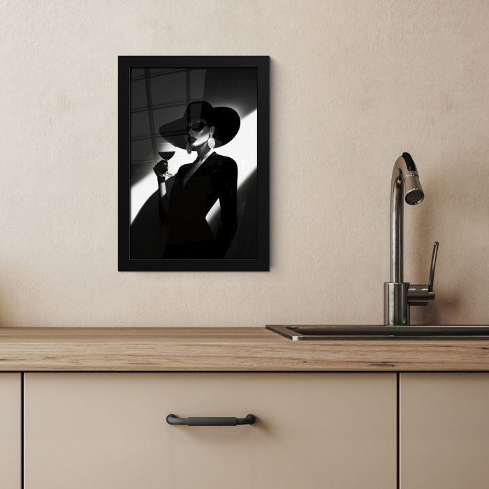 Vrouw - Wijn - Chic KitchenYeah - Keuken - Fotolijst klein -sfeer2