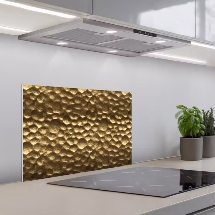 Spritzschutz Küche - Gehämmert – Relief – Struktur – Bronzegold — 1