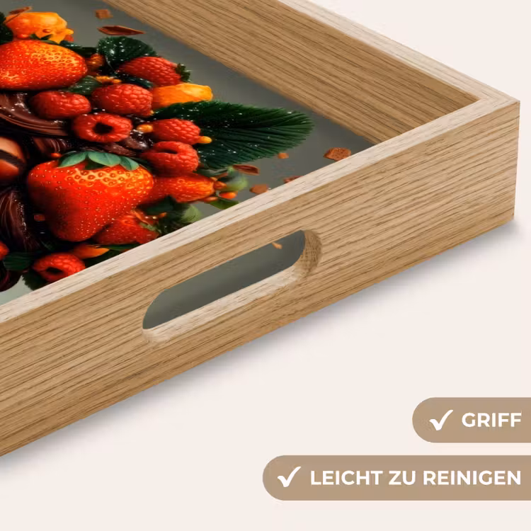 Tablett - Frau - Schokolade - Himbeeren - Erdbeeren - Kekse — 8