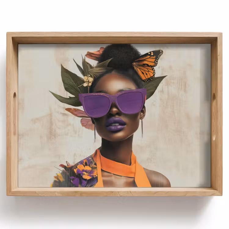 Tablett - Frau - Sonnenbrille - Schmetterling - Blumen — 1