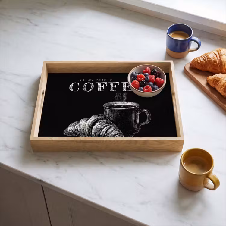 Tablett - Kaffee - Croissant - Text — 3
