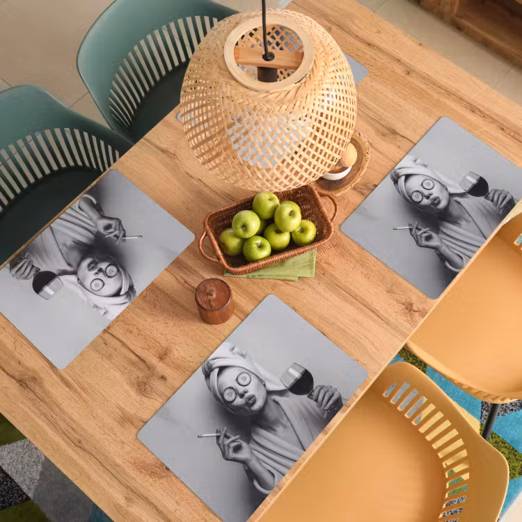 Tischset - Frau - Maske - Wein - Zigarette - 6 Stück — 3