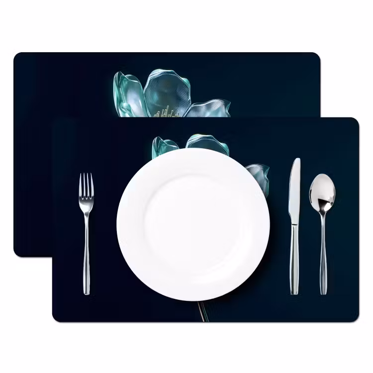 Tischset - Blätter - Blume - Gläser - Dunkelblau — 2