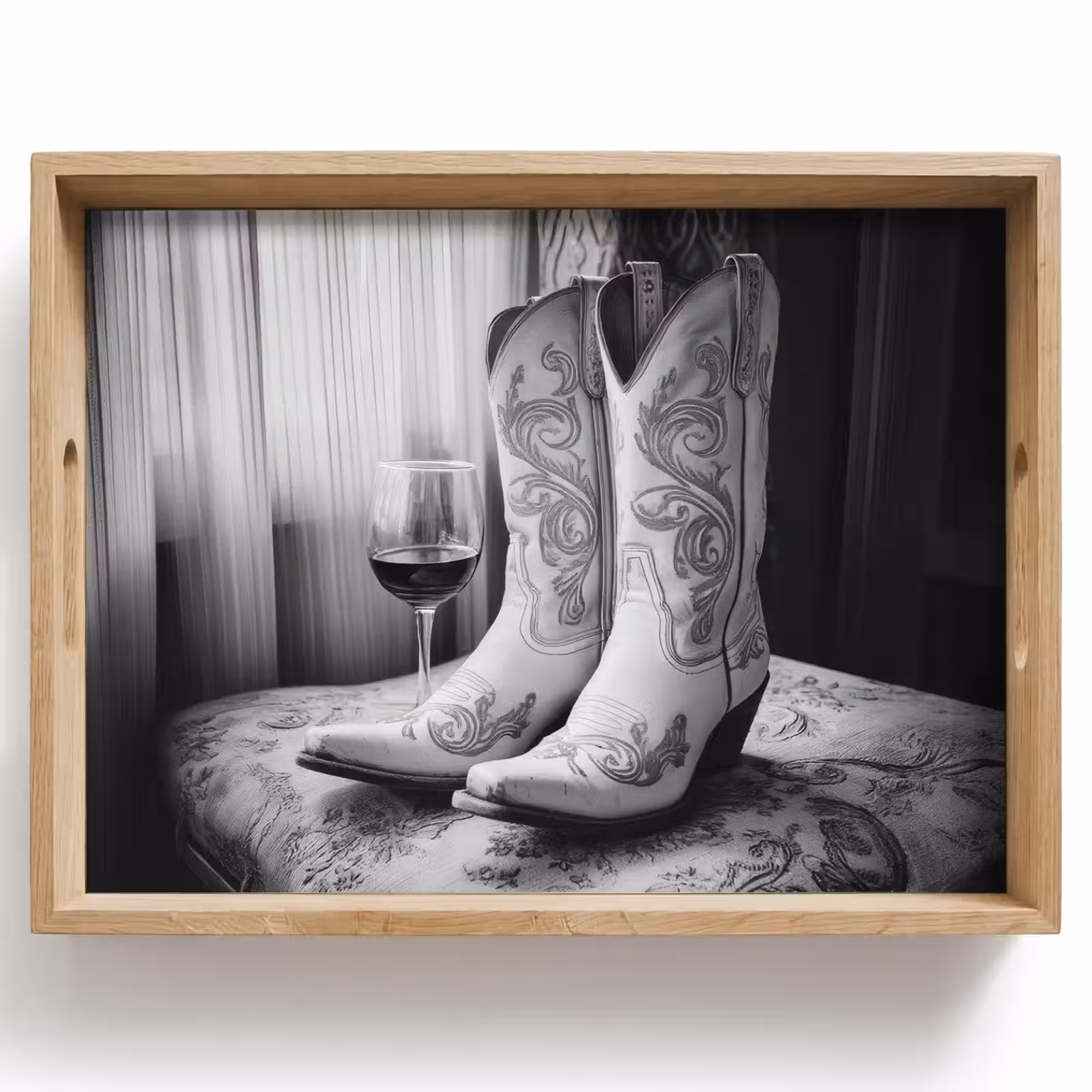 Tablett - Wein - Cowboystiefel - Fensterlicht - Weiß — 1