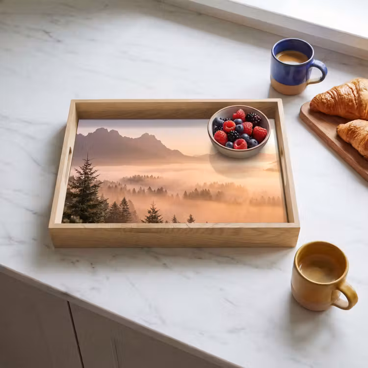 Tablett - Sonnenlicht - Nebel - Berge - Bäume — 3