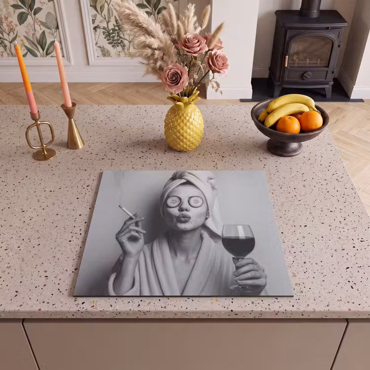 Herdabdeckplatte - Frau - Maske - Wein - Zigarette — 3