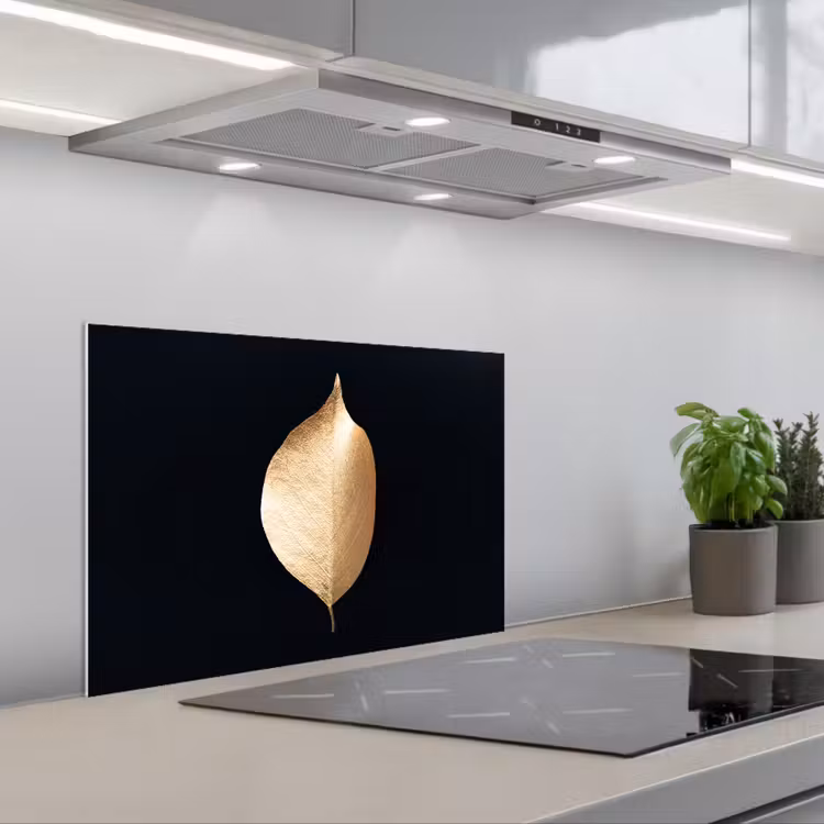 Spritzschutz Küche - Blätter - Gold - Schwarz - Pflanzen - Luxus — 1