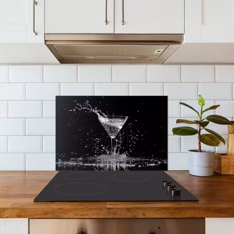 Spritzschutz Küche - Monochrome Splashing Martini — 3