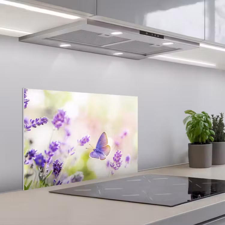 Spritzschutz Küche - Lavendel - Schmetterling - Blumen — 1